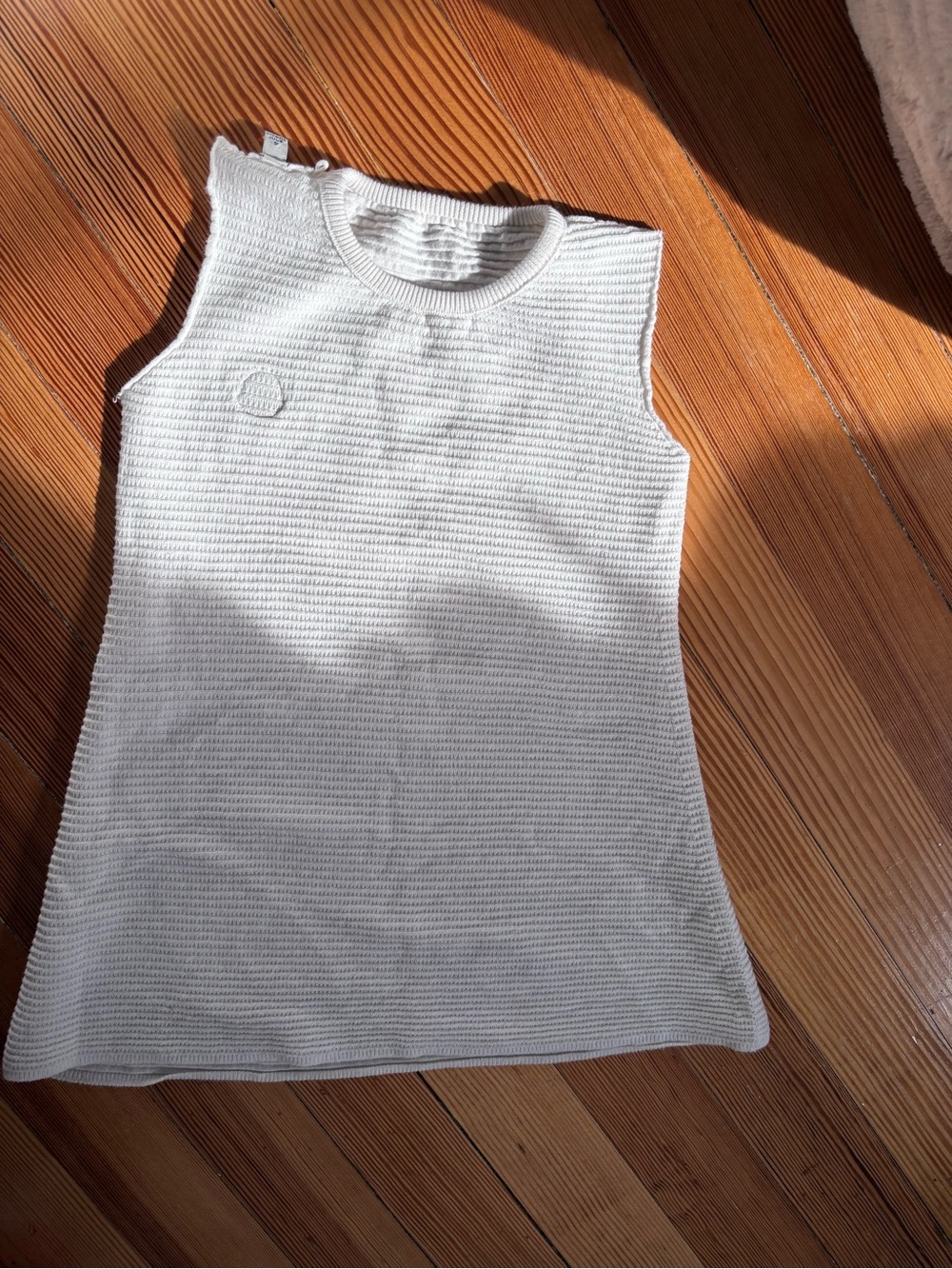 Moncler Ribbed Knit Sleeveless Top with Logo Patch in 4T - Picture 6 of 7
